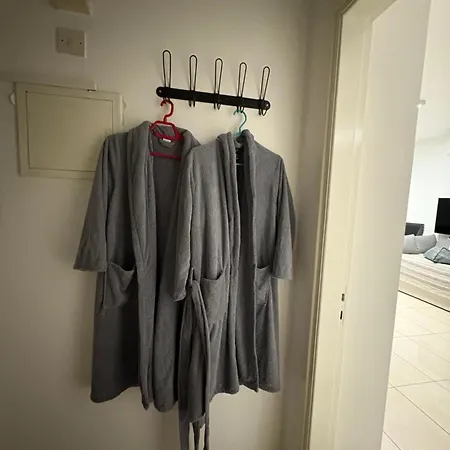 アパート Flh - Feel Like Modern 1-bedroom Ground Floor In Strovolos ラカタミア