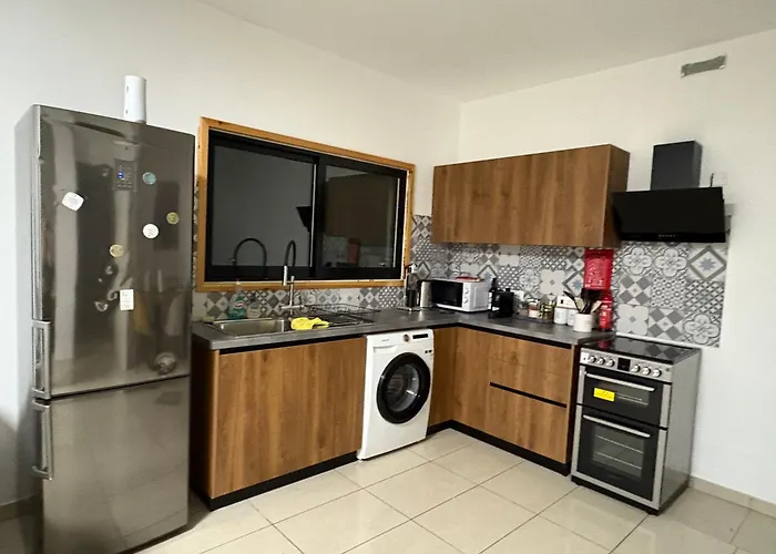 Flh - Feel Like Modern 1-bedroom Ground Floor In Strovolos アパート ラカタミア