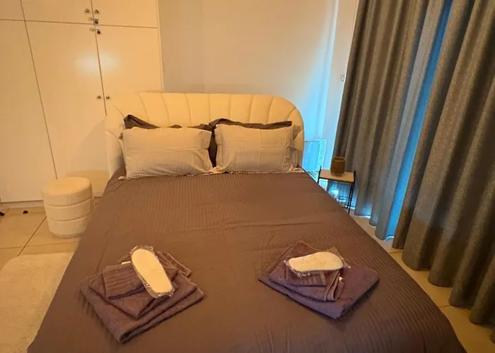 アパート Flh - Feel Like Modern 1-bedroom Ground Floor In Strovolos