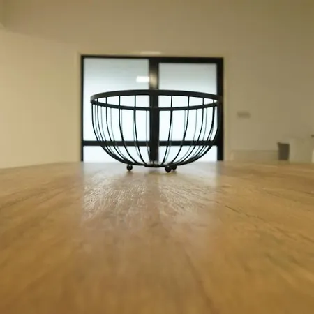 Apartment Modern 1-bedroom Ground Floor In Strovolos Lakatamia