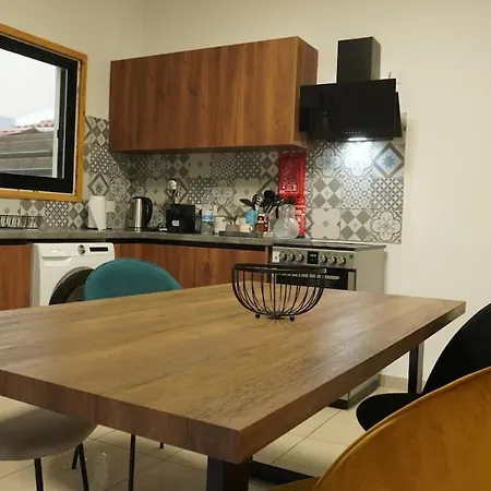 Apartment Modern 1-bedroom Ground Floor In Strovolos Lakatamia
