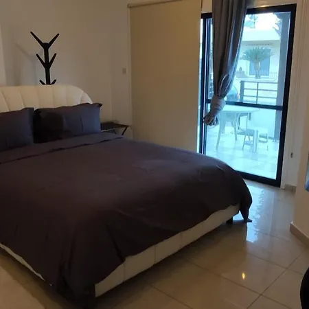 Apartment Modern 1-bedroom Ground Floor In Strovolos Lakatamia