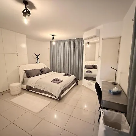 Modern 1-bedroom Ground Floor In Strovolos * Lakatamia